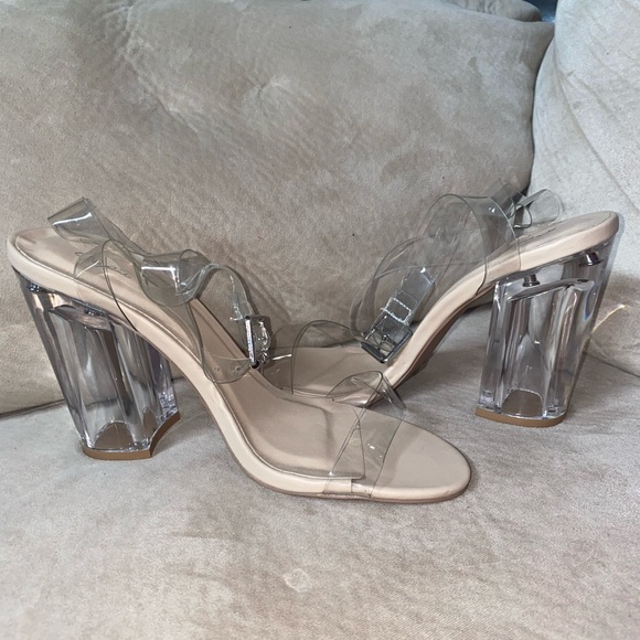 Women's clear chunky ankle strap heels - Picture 2 of 6